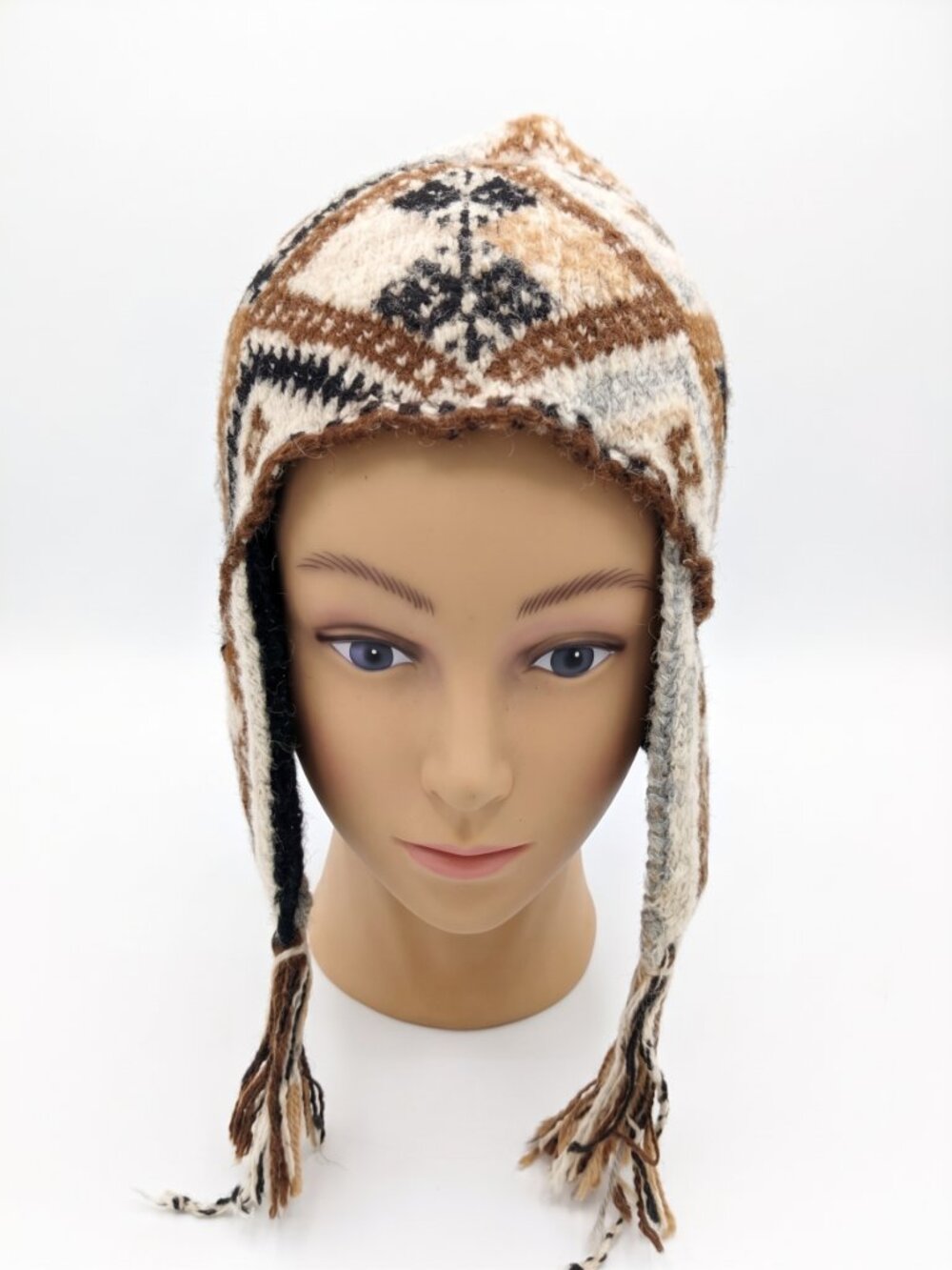 Traditional Andean Wool Chullo – Warm Cusco Winter Hat/Beanie